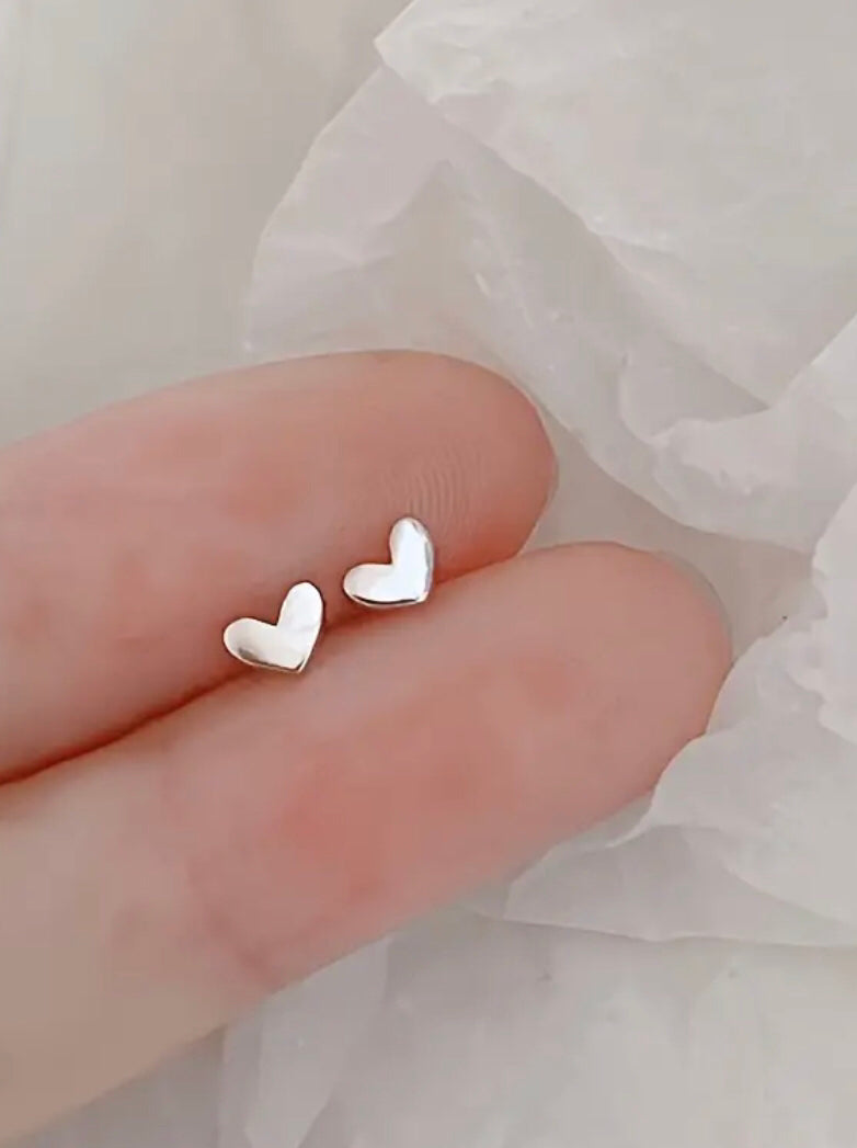 Mini heart Earrings