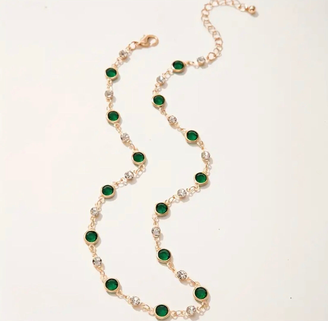 Retro Green Short Necklace