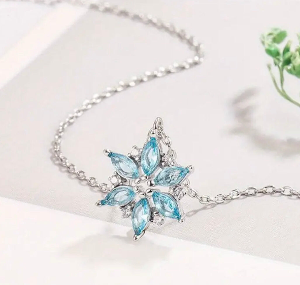 Snowflake Design Pendant